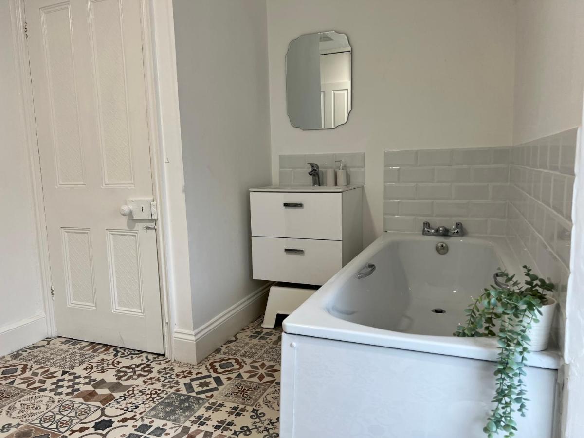 Heathcliff - 5 Bedroom House In Town Centre Tenby Luaran gambar